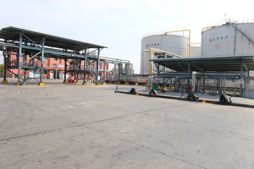 神雕起重制造基地